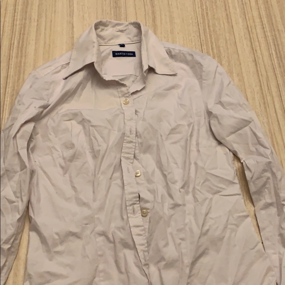 Women’s pink shirt